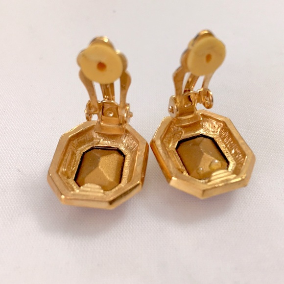 GLAM Roman Citrine Clip On Earrings - Picture 5 of 6